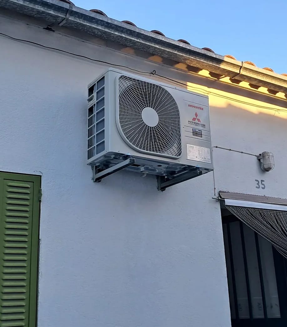 Outdoor air-conditioning unit installed by LandiAR